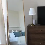 Апартамент Modern 1-bed With Pool & Seaview *