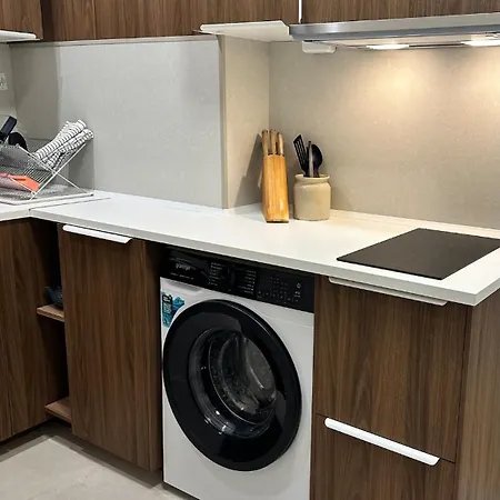 Апартамент Modern 1-bed With Pool & Seaview Варна