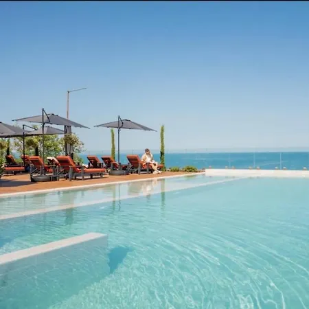 Modern 1-bed With Pool & Seaview Apartman Várna
