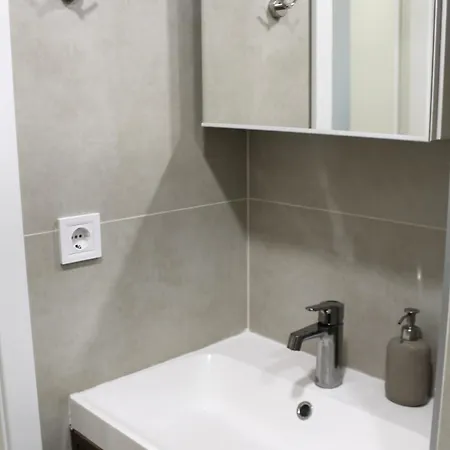 Apartmán Modern 1-bed With Pool & Seaview Varna